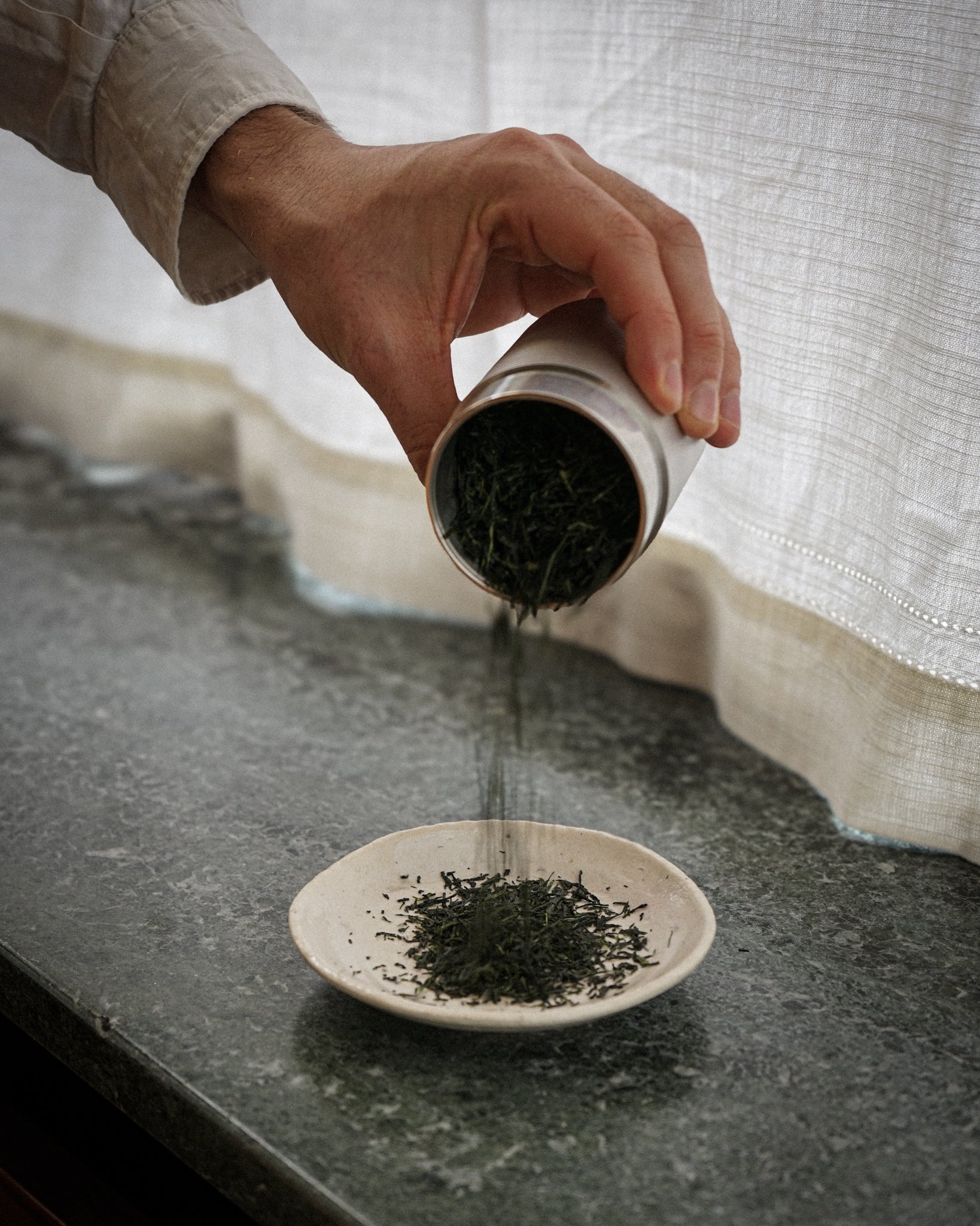 Tea canister
